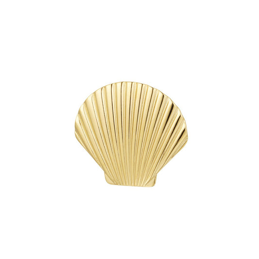 Gold shell-shaped statement ring 